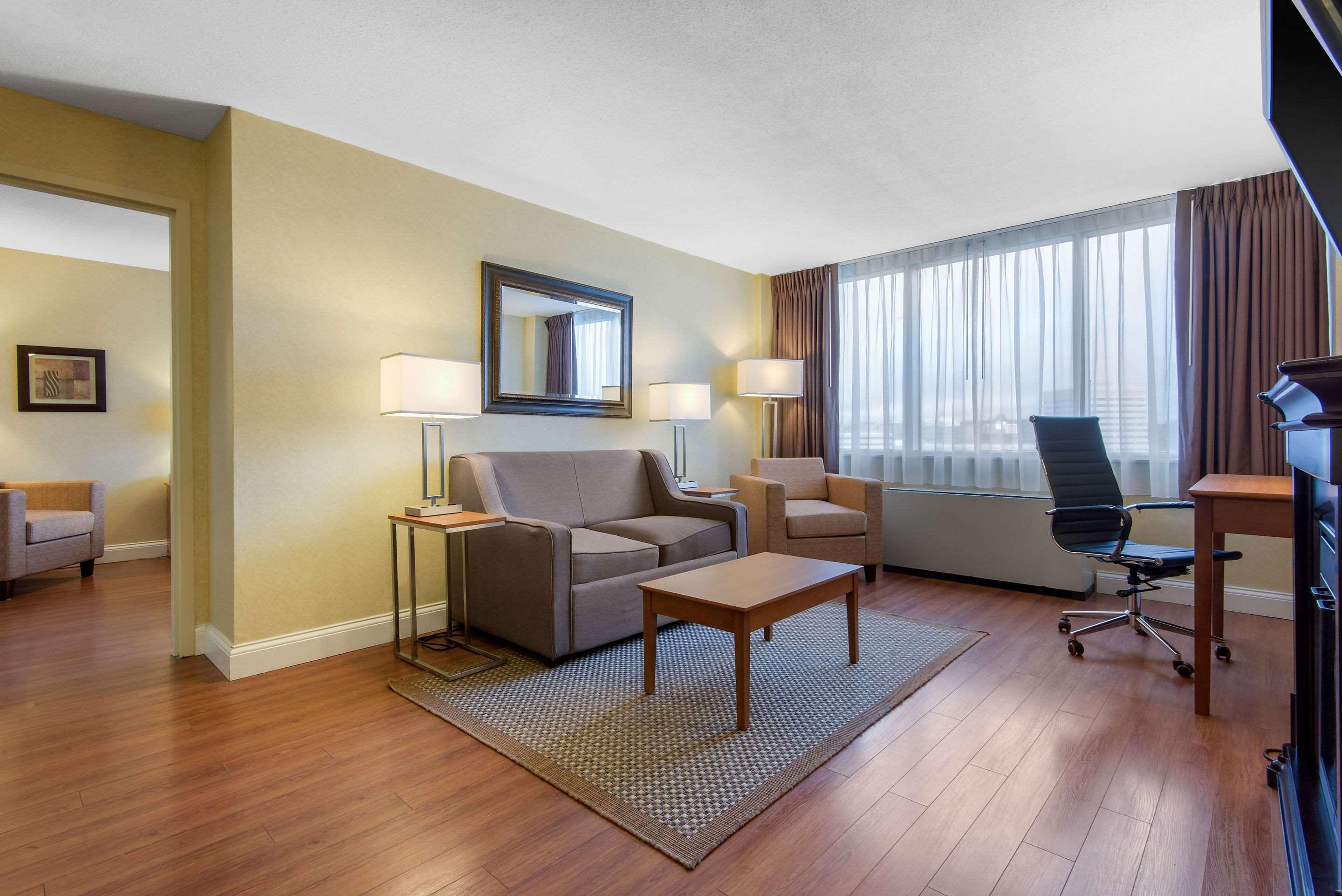 Quality & Conference Centre Downtown Hotel