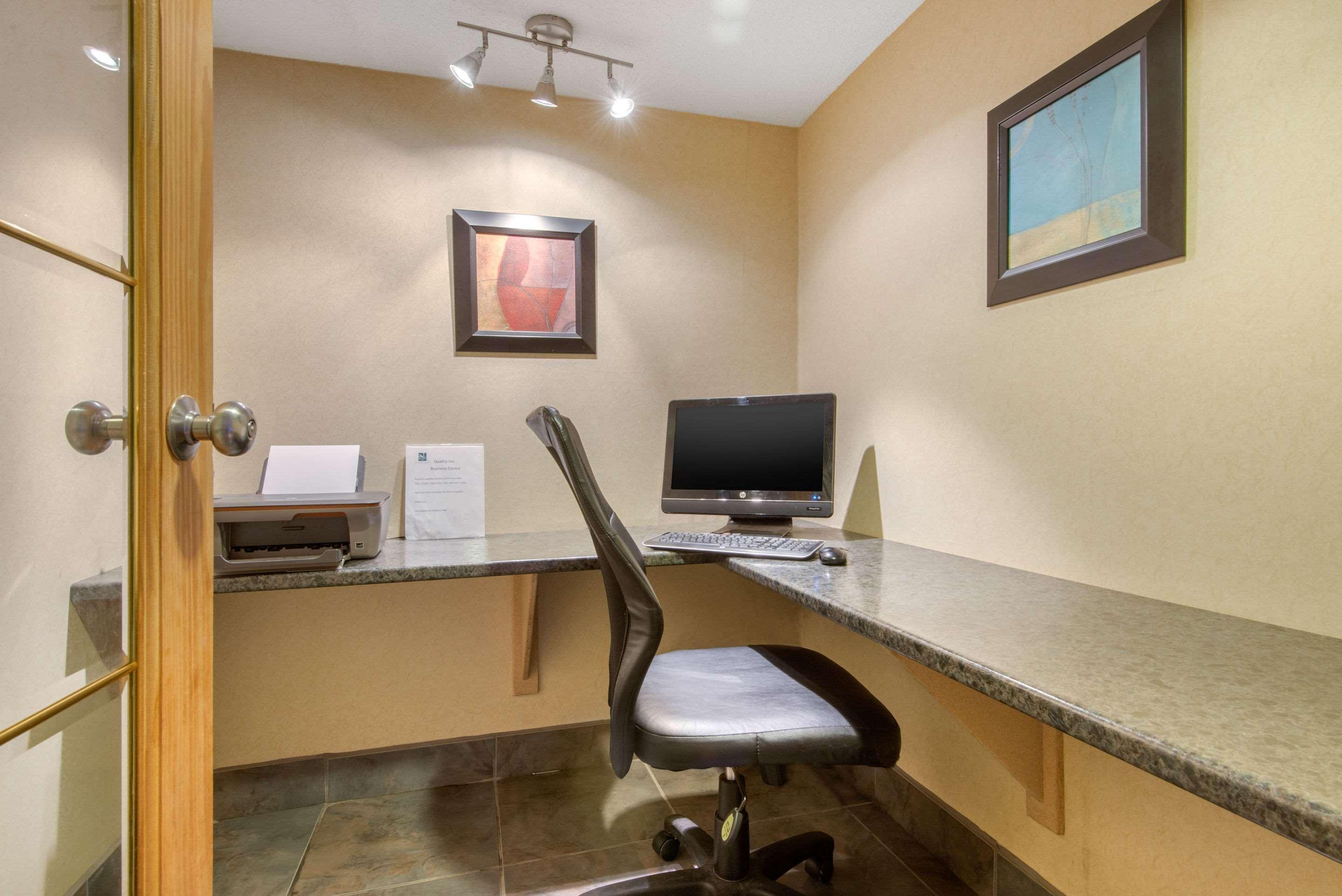 Quality & Conference Centre Downtown 2* Sudbury